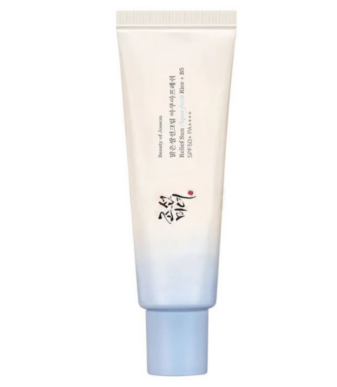 Beauty of Joseon Relief Sun Rice + B5 is a lightweight daily sunscreen